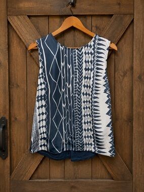 Dolan Left Coast Collection Blue Geometric Print Open Back Twist Top Size S